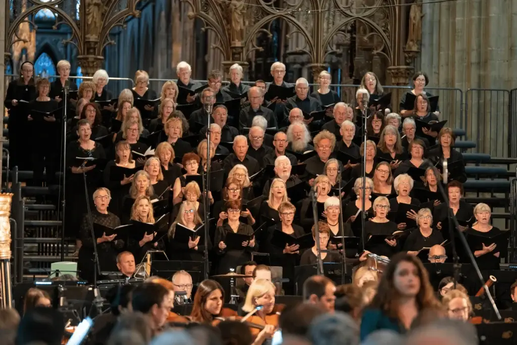 Festival Chorus singing